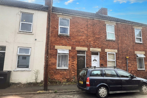 George Street, Grantham NG31 2 bed terraced house for sale