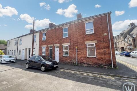 George Street, Grantham NG31 2 bed terraced house for sale