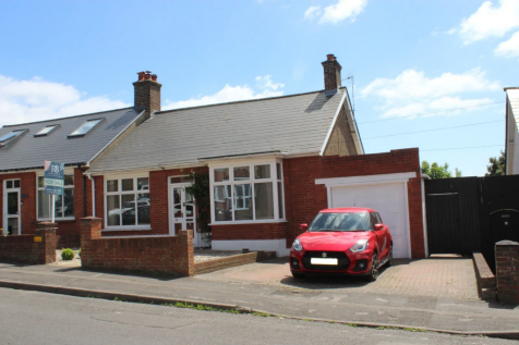 2 bedroom semi-detached bungalow for sale