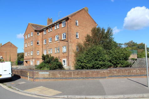 Butts Road, Brighton BN42 3 bed flat for sale