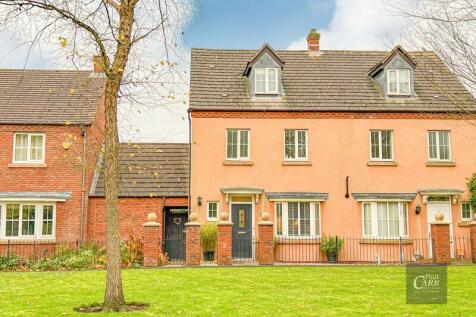 4 bedroom semi-detached house for sale