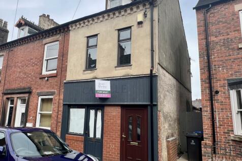 Bath Street, Leek, Staffordshire End of terrace house for sale