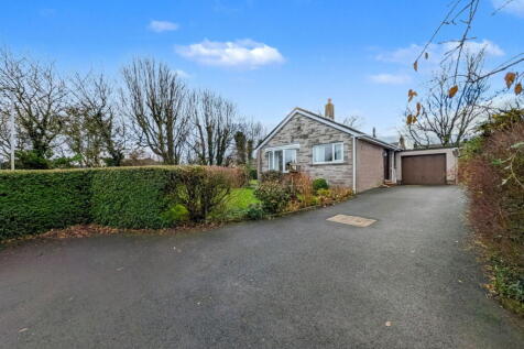 2 bedroom detached bungalow for sale