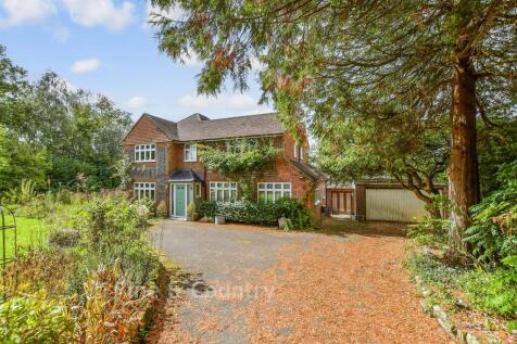6 bedroom detached house for sale
