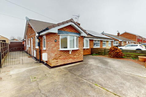 3 bedroom semi-detached bungalow for sale