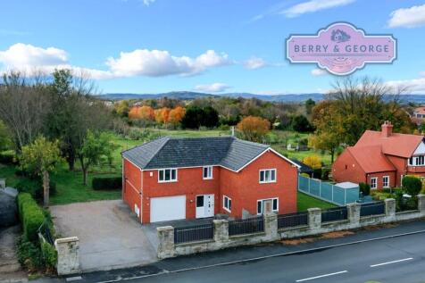 Dyserth Road, Rhyl LL18 4 bed detached house for sale