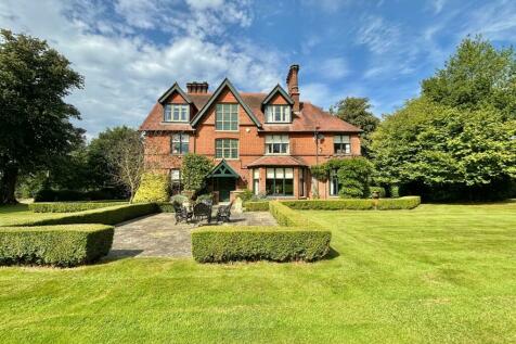 6 bedroom manor house for sale