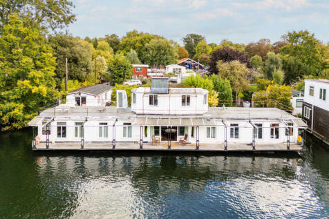 Hampton TW12 5 bed houseboat for sale