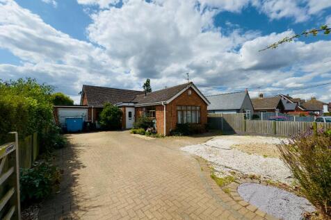 4 bedroom detached bungalow for sale