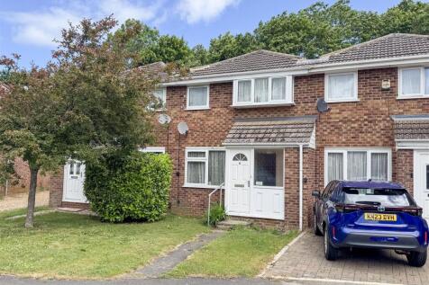 Kerria Place, Milton Keynes MK3 3 bed terraced house for sale