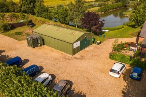 2 bedroom detached house for sale