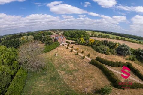 9 bedroom country house for sale