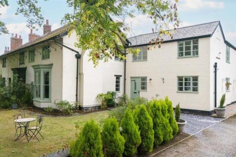 5 bedroom semi-detached house for sale