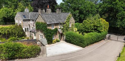 3 bedroom cottage for sale