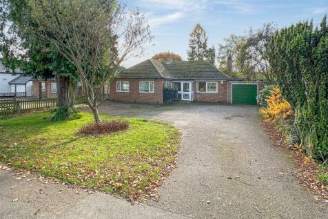 3 bedroom detached bungalow for sale