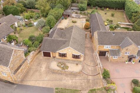 Scotts Lane, Wilbarston LE16 2 bed detached bungalow for sale