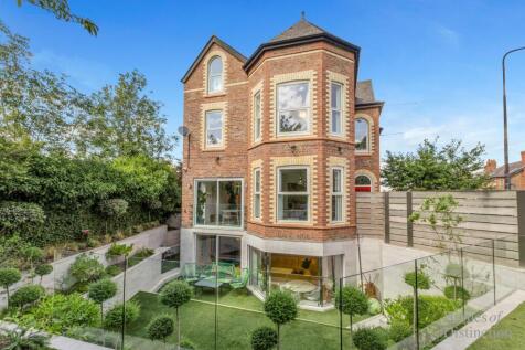 5 bedroom semi-detached house for sale