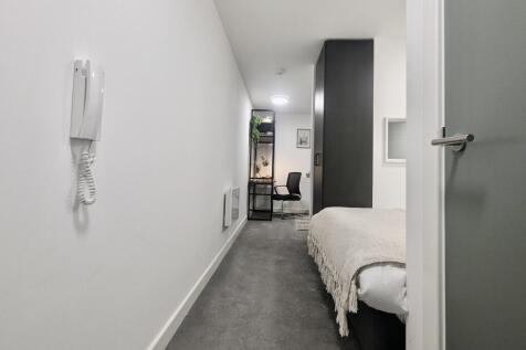 Newcastle Under Lyme ST5 Studio for sale