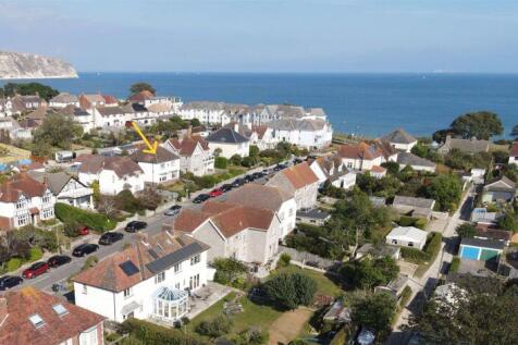 3 bedroom flat for sale