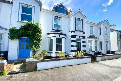 5 bedroom terraced house for sale
