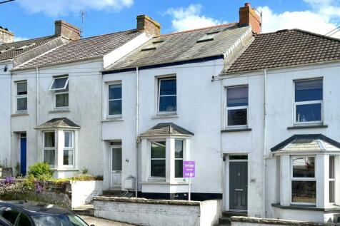 5 bedroom terraced house for sale