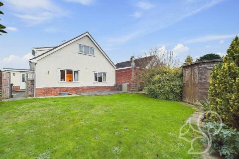 Bishops Croft, Bury St. Edmunds IP31 4 bed detached house for sale