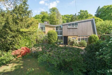 Plantation Road, Hill Brow, GU33 5 bed detached house for sale