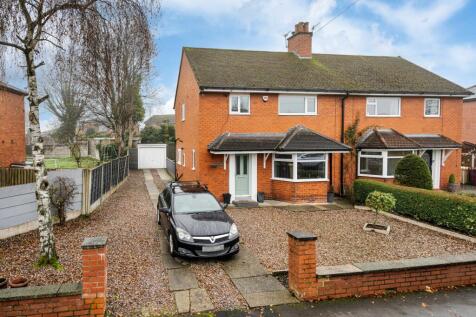 3 bedroom semi-detached house for sale