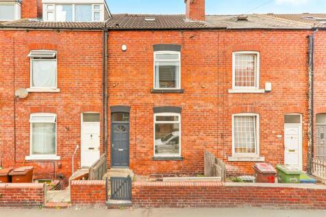 Ashdown Road, Wakefield WF1 4 bed terraced house for sale