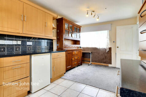 Selbourne, Telford 3 bed end of terrace house for sale