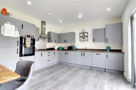 Beddows Close, Telford 4 bed detached house for sale