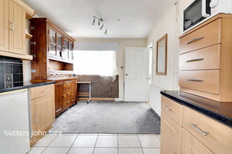 Selbourne, Telford 3 bed end of terrace house for sale