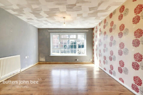 2 bedroom semi-detached bungalow for sale