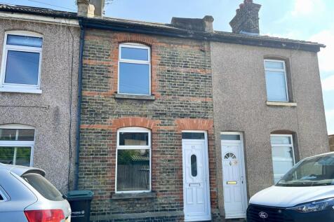 Northfleet, Gravesend DA11 2 bed terraced house for sale