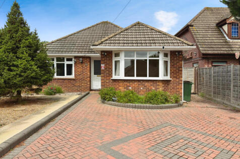 Fair Oak, Eastleigh SO50 2 bed detached bungalow for sale