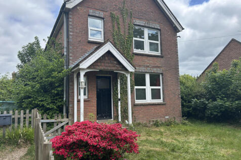 Ghyll Road, Heathfield TN21 3 bed detached house for sale