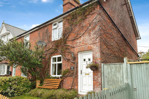West End, Herstmonceux BN27 3 bed semi