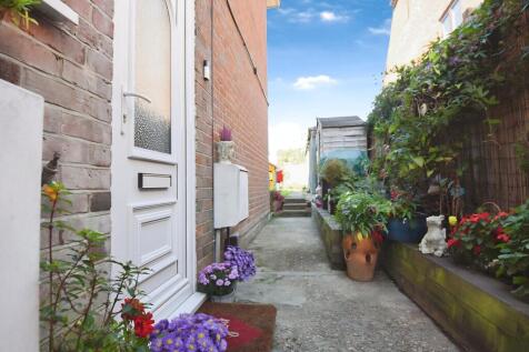 May Villas, Eastleigh SO50 1 bed cluster house for sale