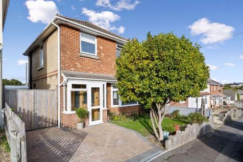 Eastlake Avenue, Poole BH12 3 bed detached house for sale