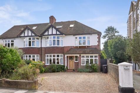 5 bedroom semi-detached house for sale