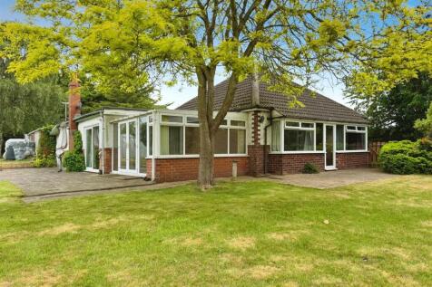 3 bedroom detached bungalow for sale