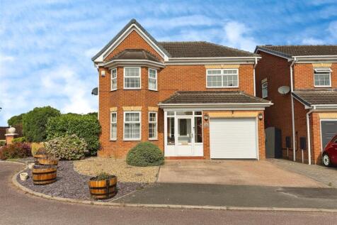 4 bedroom detached house for sale