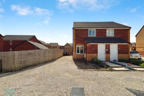 2 bedroom semi-detached house for sale