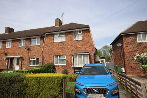 Groomsland Drive, Billingshurst 3 bed semi
