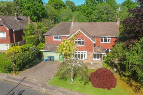 Wythwood, Haywards Heath, RH16 4 bed detached house for sale