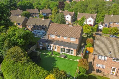 Weald Rise, Haywards Heath, RH16 5 bed detached house for sale