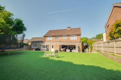 Weald Rise, Haywards Heath, RH16 5 bed detached house for sale