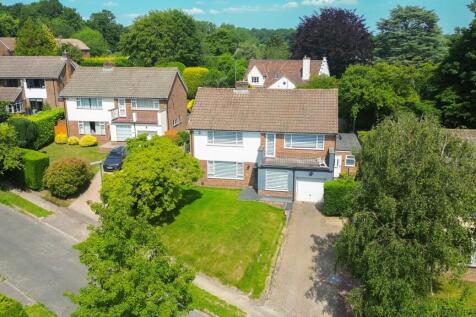 Weald Rise, Haywards Heath, RH16 5 bed detached house for sale