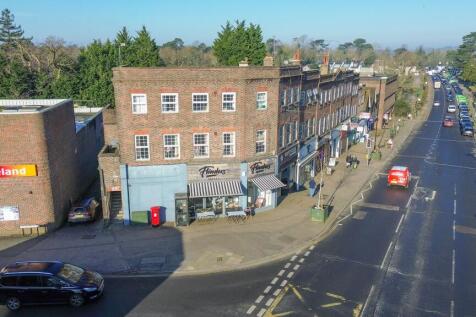 South Road, Haywards Heath, RH16 2 bed maisonette for sale