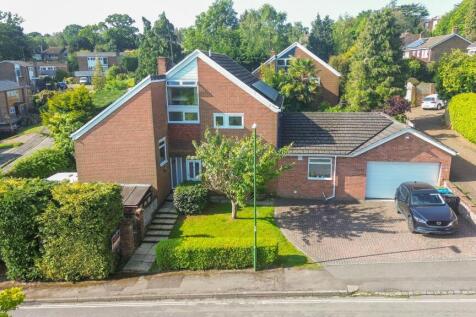 Fairford Close, Haywards Heath, RH16 7 bed detached house for sale